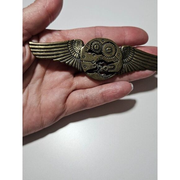 Bronze colored gear wing pin - Picture 2 of 10